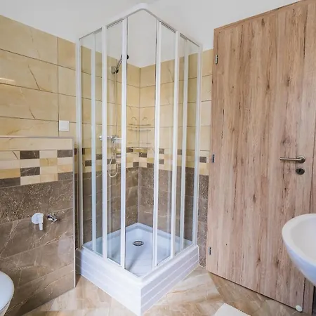 Gemini I., Iii. Apartment