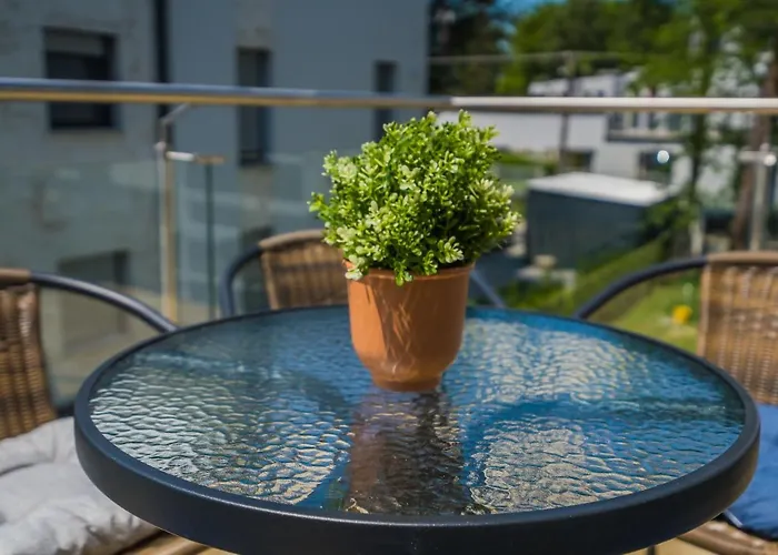 דירה Gemini I., Iii.