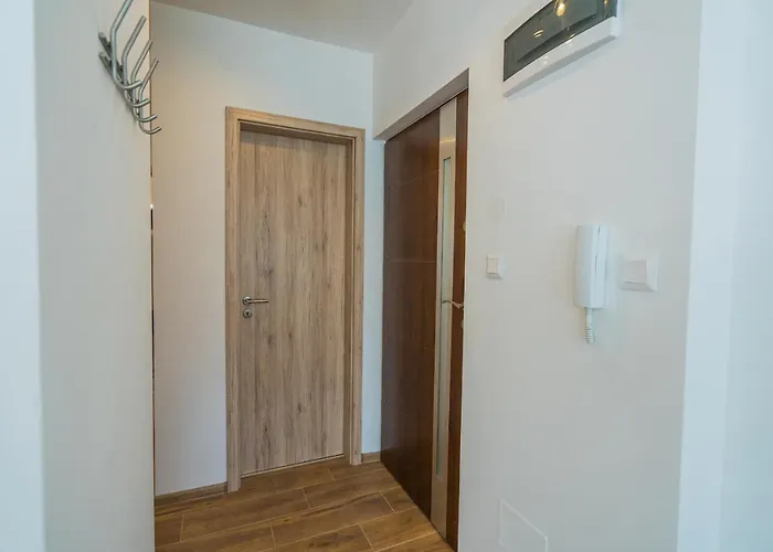 דירה Gemini I., Iii.